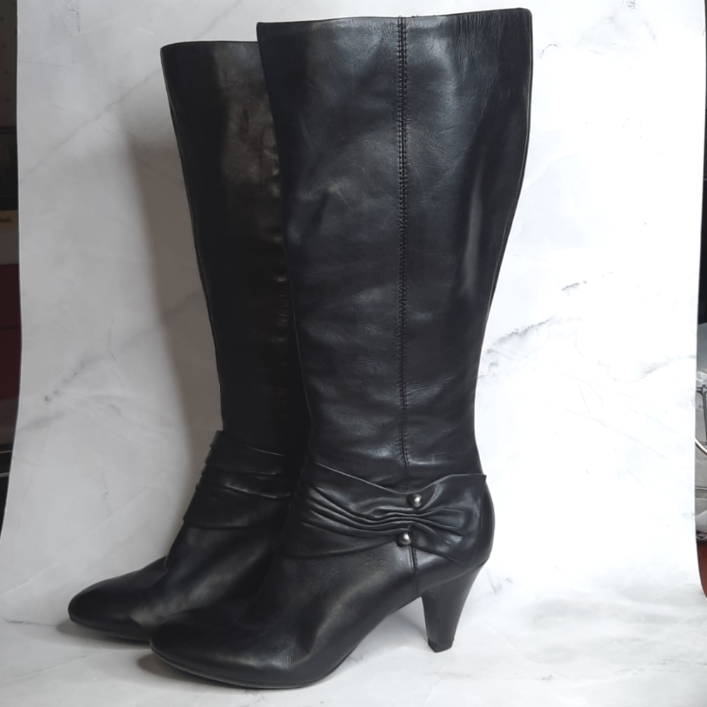 Naturalizer N5 Comfort Wide Shaft Brightly Heeled Boots 7.5M